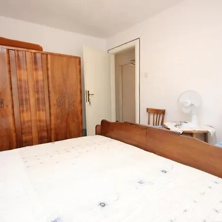 Mat Apartman Vis