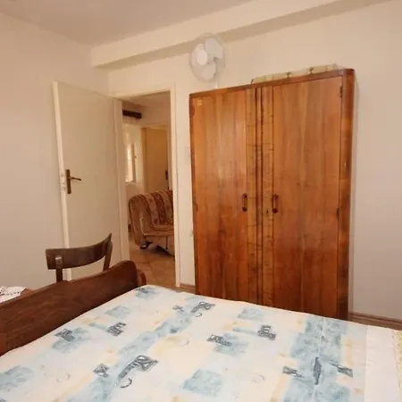 Mat - Great Location Apartment